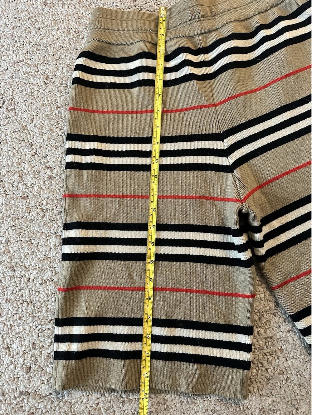 Burberry Kenton Striped Merino Wool Shorts Mens XS Tan Beige Knit 8011580 - Picture 5 of 9